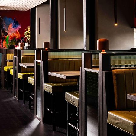 Hotel Qt Melbourne City Exterior foto Interior of a typical restaurant